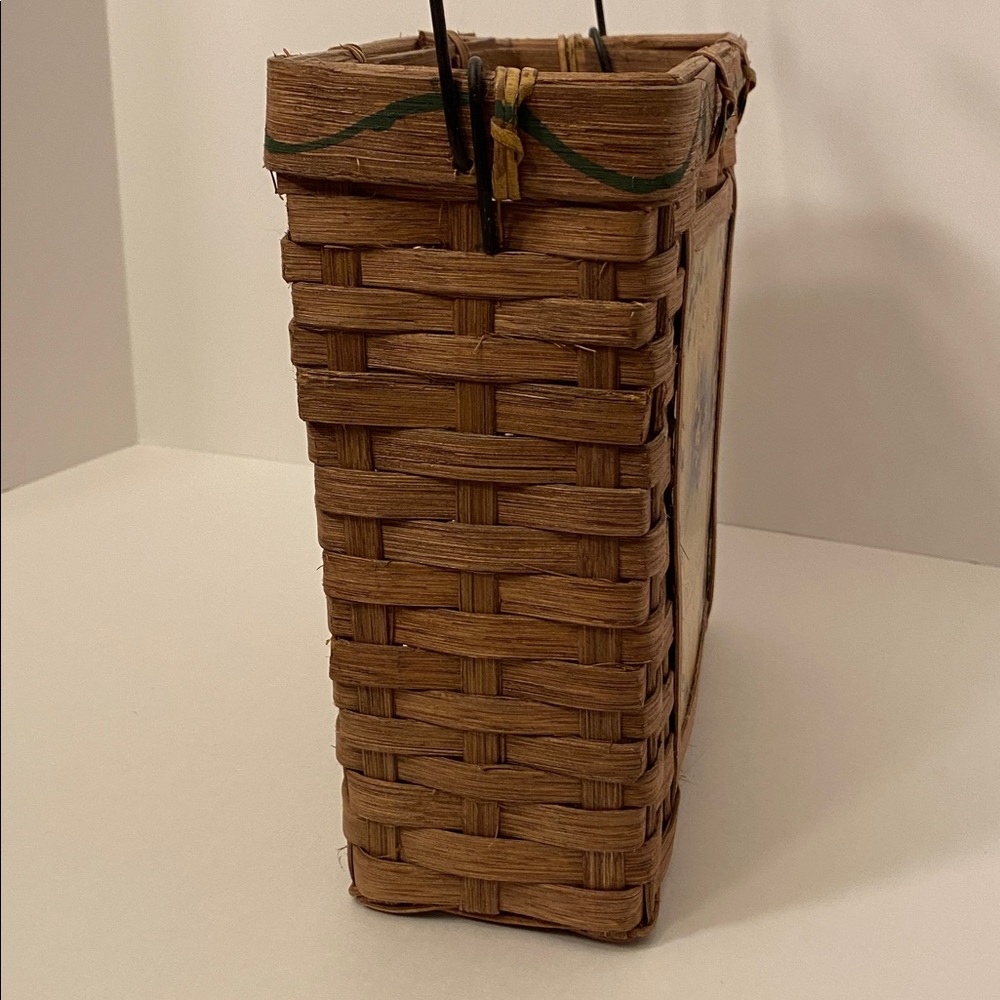 Square Christmas Themed Basket “Hark The Herald Angels Sing” w/Angels Cherubs - Picture 10 of 16
